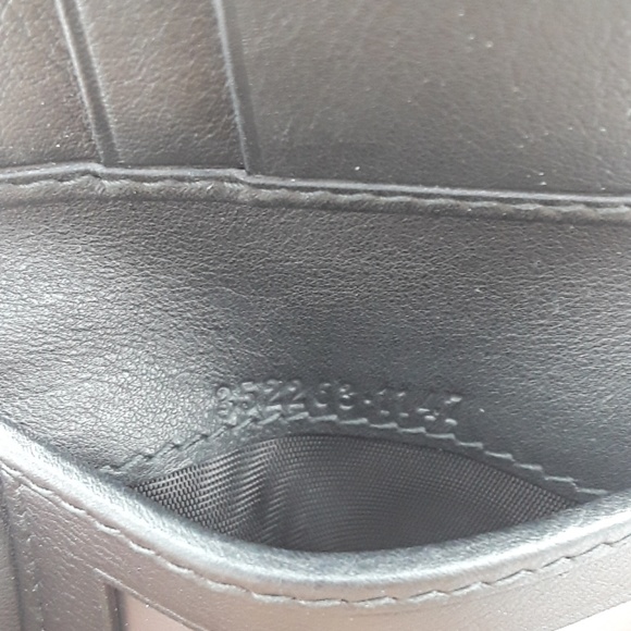 New in box 100% Authentic GUCCI wallet 352263 - Picture 7 of 8